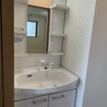 内装全面リフォーム済み!!新品エアコン取付済み!(^^)!2F西側角部屋です 画像8